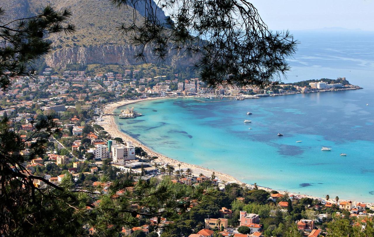 Casa Vacanza Peppino! Палермо Екстериор снимка