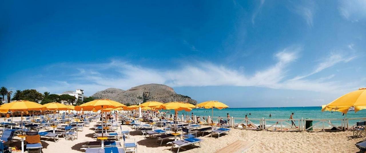 Casa Vacanza Peppino! Палермо Екстериор снимка